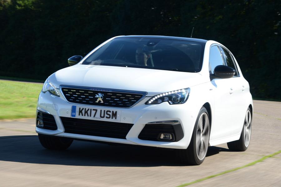  Peugeot 308 GT Line 2017 года  (UK) (фото 11 из 13)